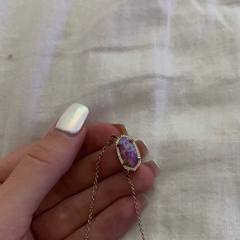 Kendra Scott necklace